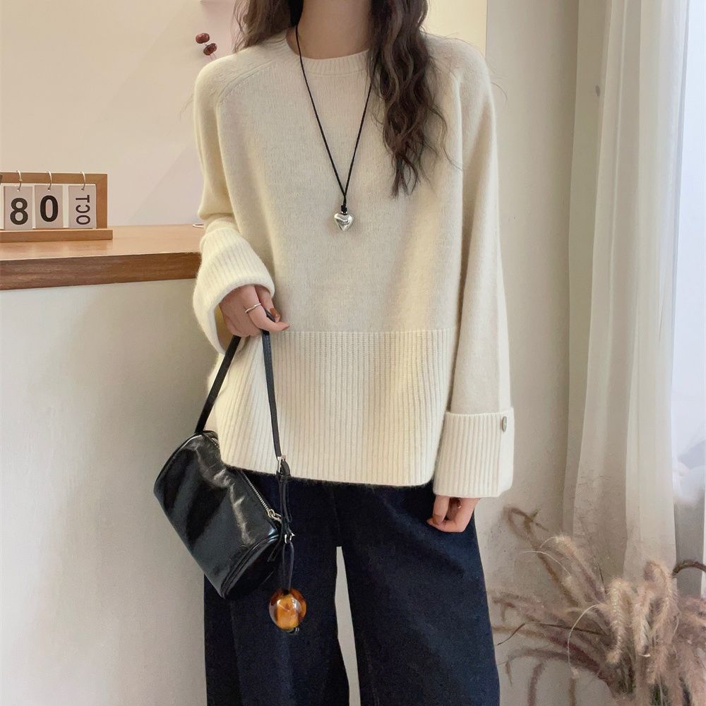 Thick round neck sweater for women in autumn and winter