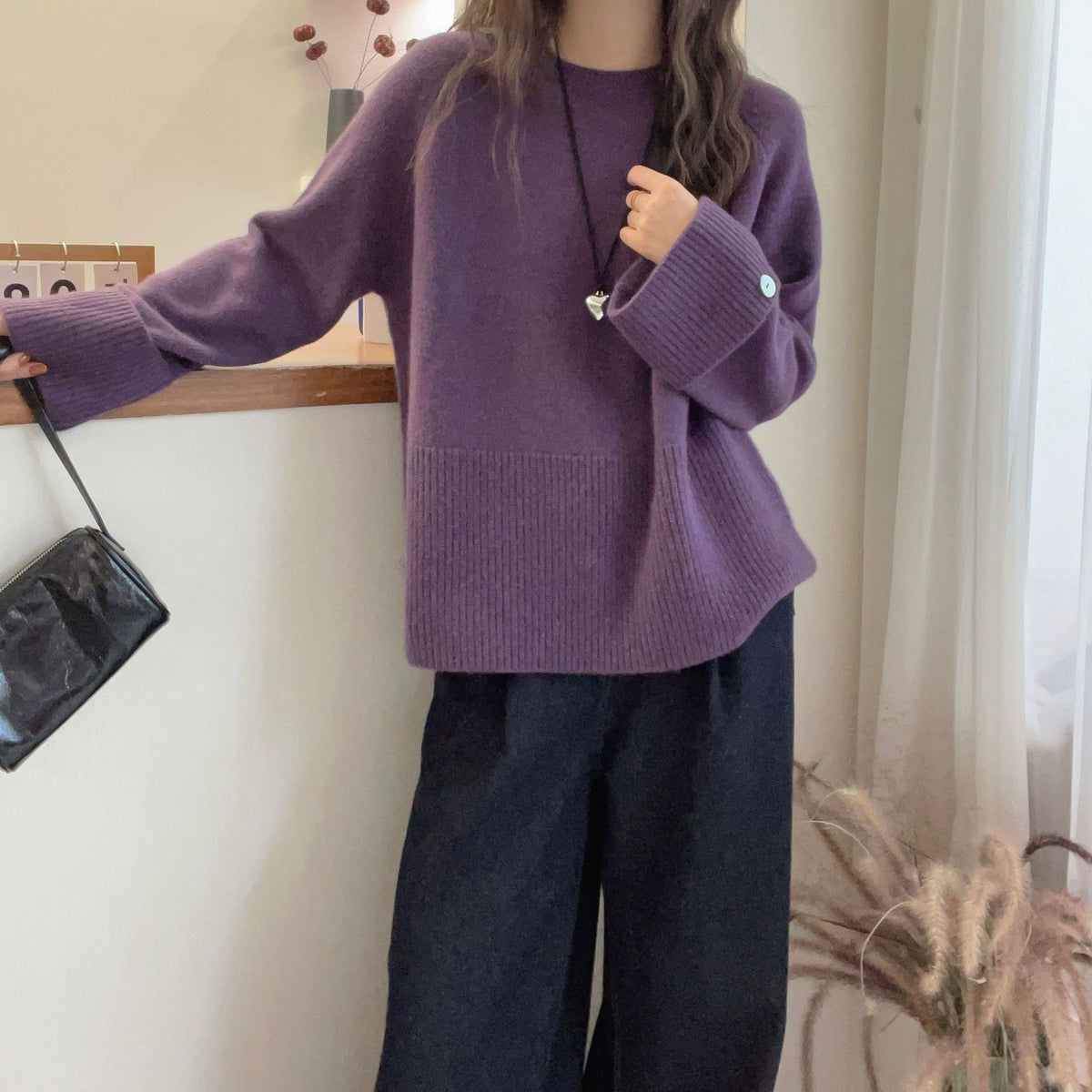 Thick round neck sweater for women in autumn and winter
